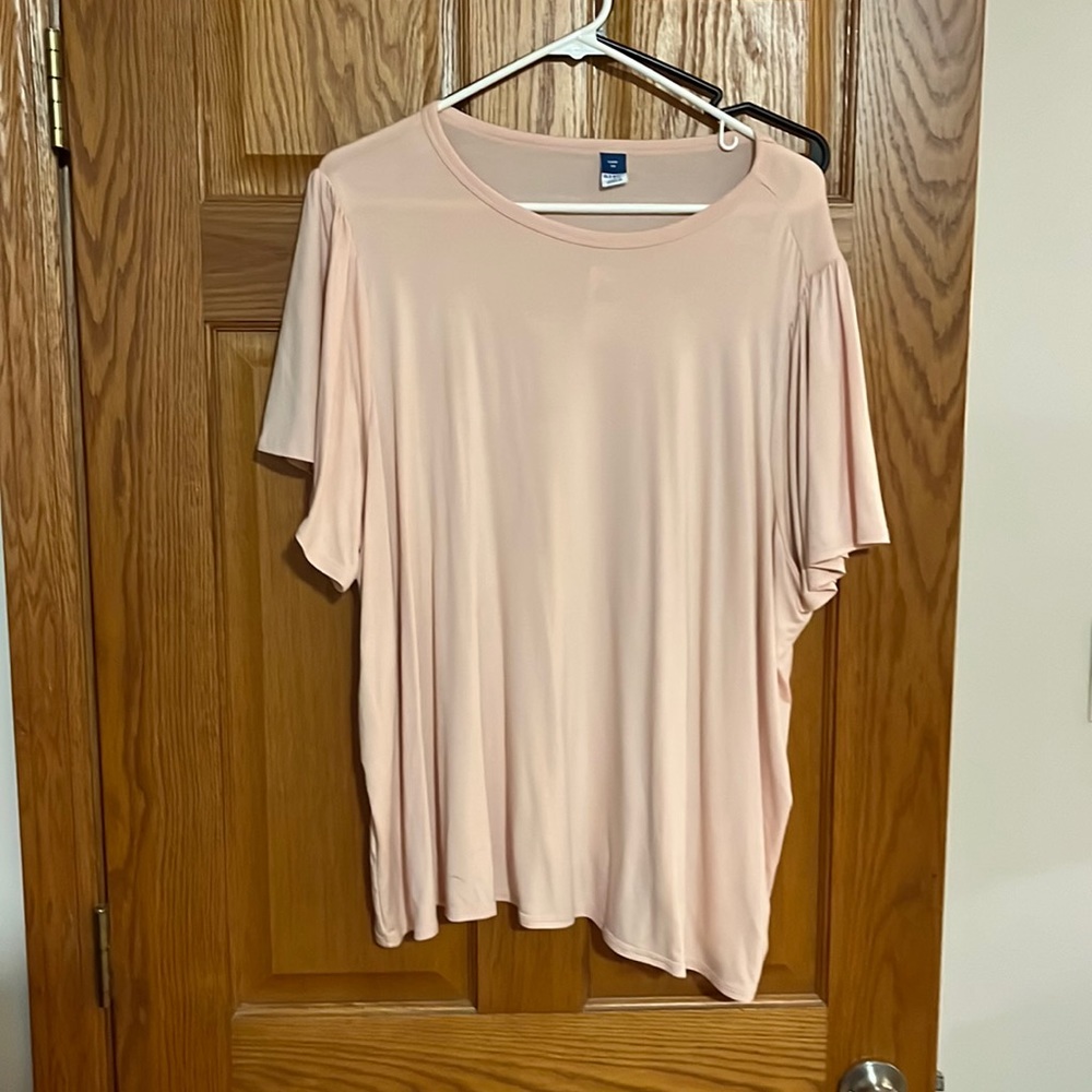 Light pink flutter sleeve old navy 2x blouse